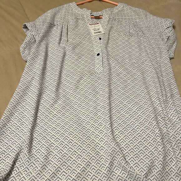 Carolina Belle Montreal Black& White Tunic NWT - Picture 6 of 9